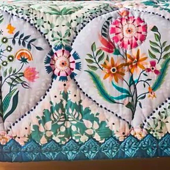 LIKE NEW Anthropologie Theodora Posey California King Quilt w 2 Euro Shams - Picture 5 of 10